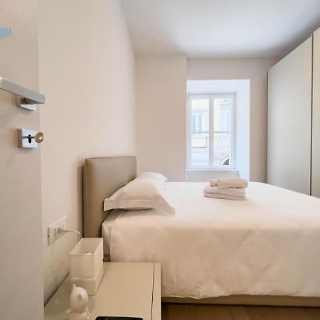 Cavana 2 Tirabora Short Rent Trieste Exterior foto